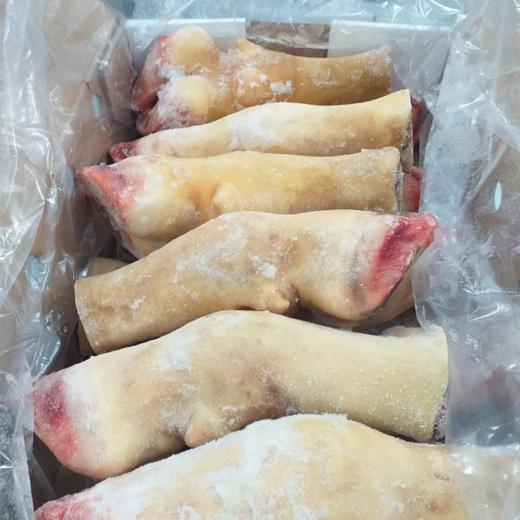 PATAS DE BOVINO - BOVINE FEET