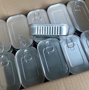 Cod (Gadus morhua) in oil img2