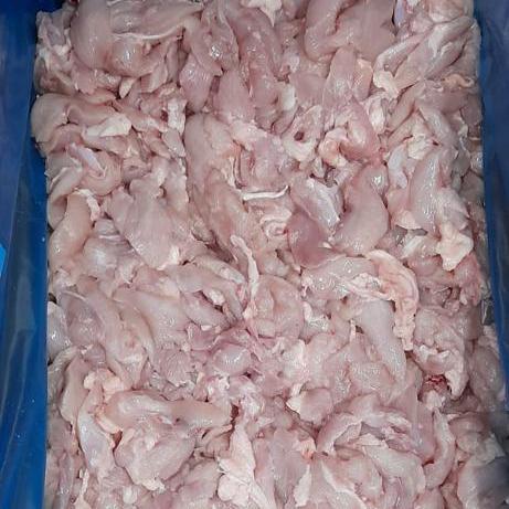 white Chicken Breast Trimming skinless boneless img3