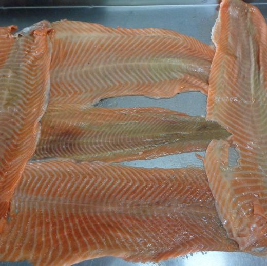 Salmon Brown Meat img0